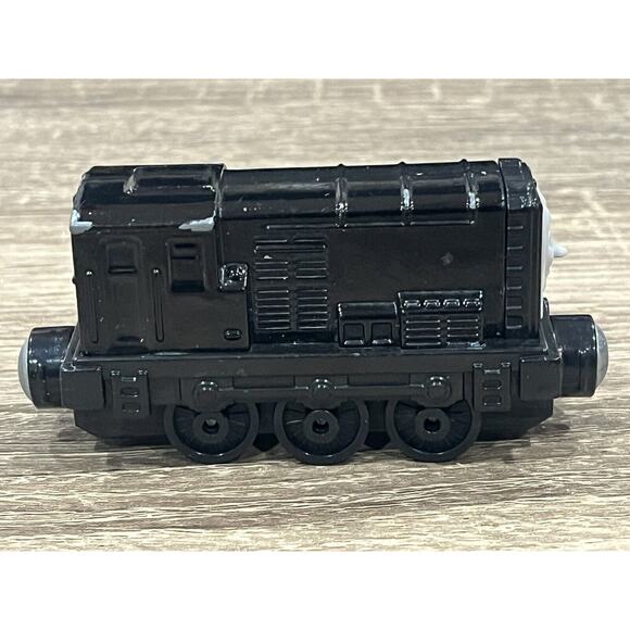 Thomas & Friends Diesel Diecast Metal Take n Play Train - Picture 5 of 7